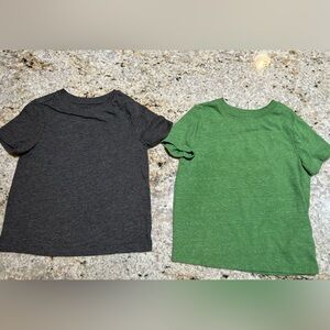 Old Navy basic T shirts size 3T. Like new.